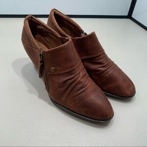 Baretraps Finella Bootie Size 11M Brown Side Zip